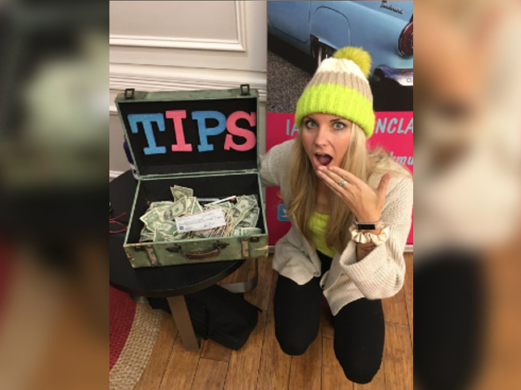 Morgan Clark was tearing down her equipment when she noticed a cheque for $10,000 in her tips box.