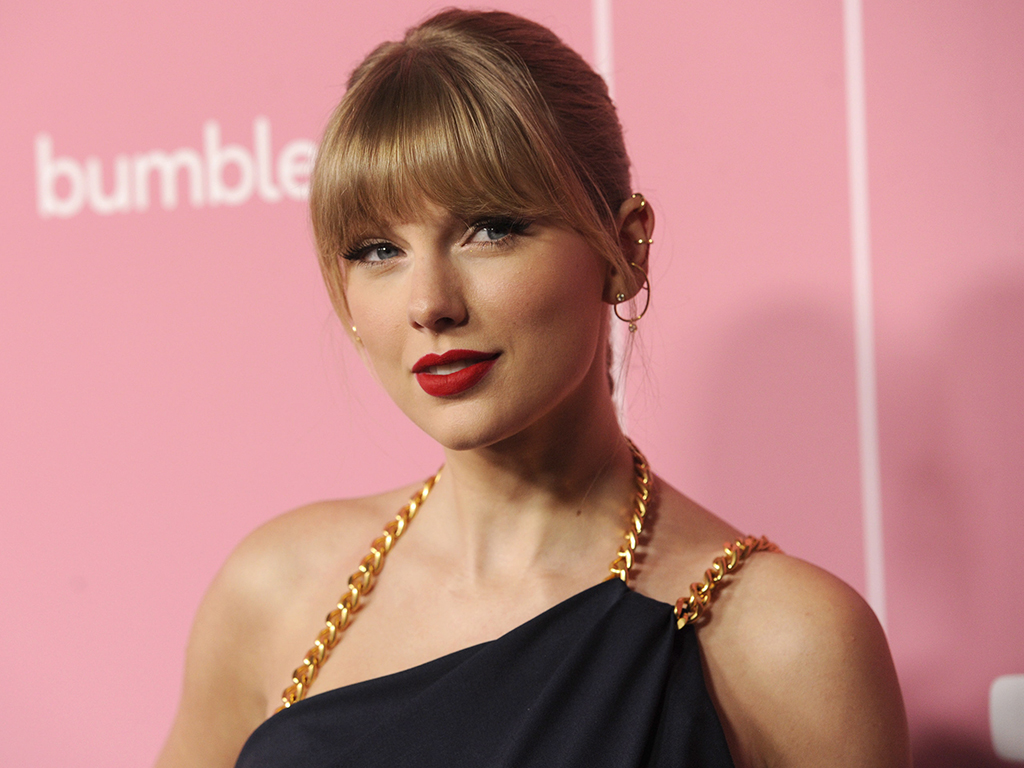 Taylor Swift arrives at Billboard's Women in Music at the Hollywood Palladium on Thursday, Dec. 12, 2019, in Los Angeles, Calif.