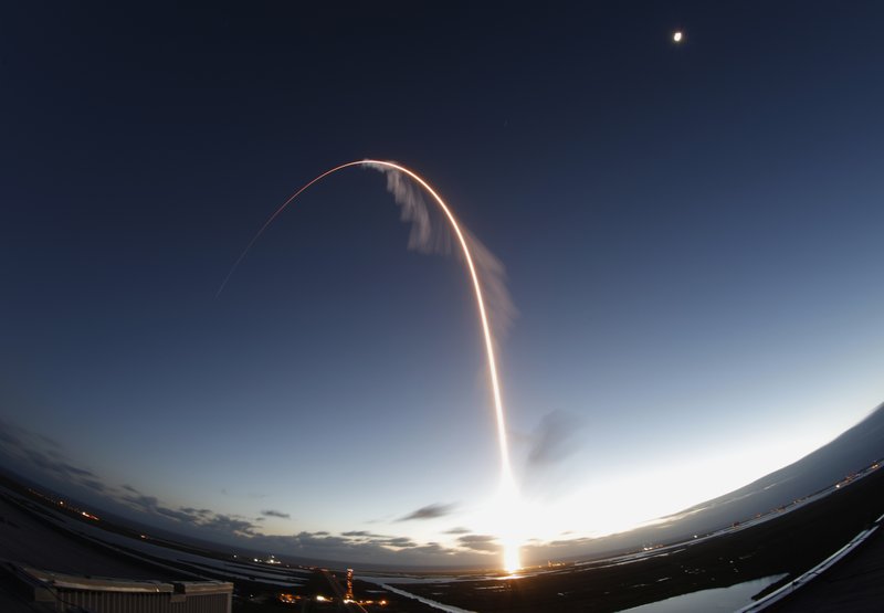 Boeing’s Starliner Spacecraft Returns To Earth After Aborted Mission To ...