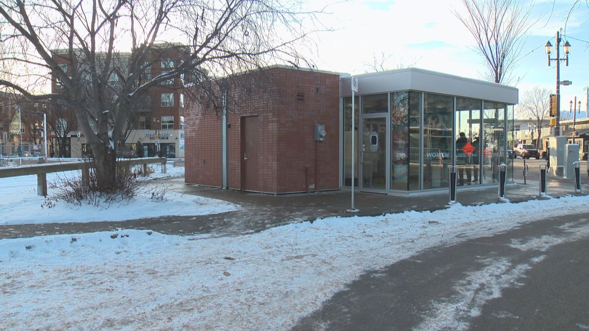 Public washroom on Whyte Avenue to be staffed by attendant Edmonton