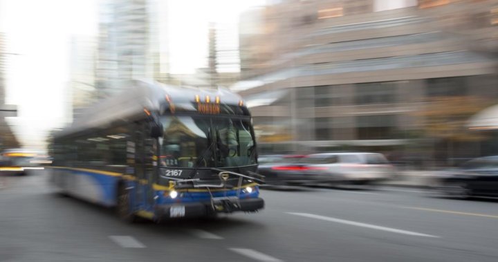 Мъж е обвинен в сексуално насилие над тийнейджър в автобуса на Ванкувър