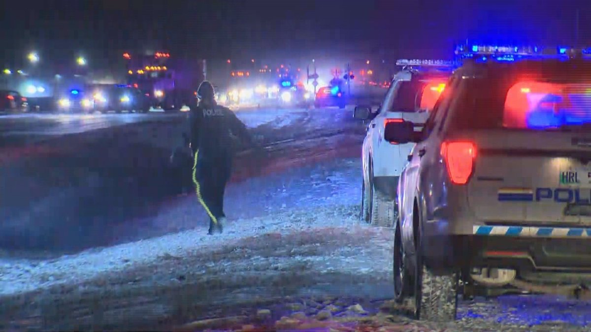 Manitoba Rcmp Officer Dead After Collision On North Perimeter Highway Winnipeg Globalnewsca