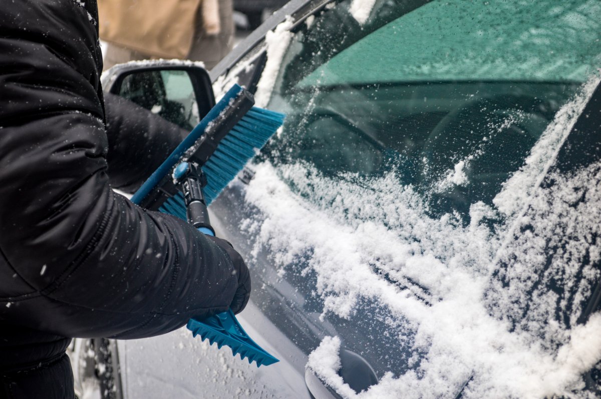 Guelph police are asking drivers to clear all the snow of their vehicles before they start driving. 