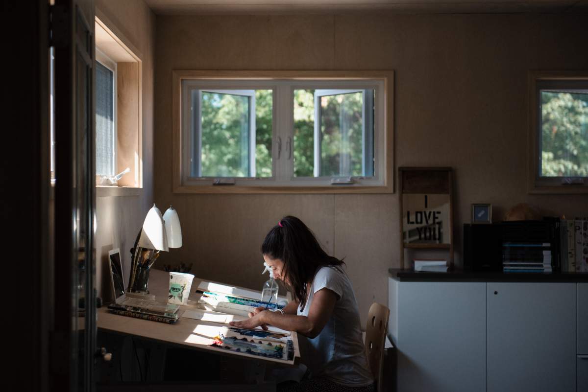 Sarah Merry is a Collingwood, Ont. artist who's hoping to paint pictures of Canadian landscapes, with a portion of the proceeds to be donated to Nature Canada.