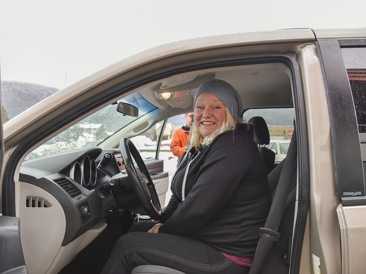 A Salmon Arm mother who travels frequently for her daughter’s medical appointments received a refurbished minivan, plus gas cards and money for insurance.