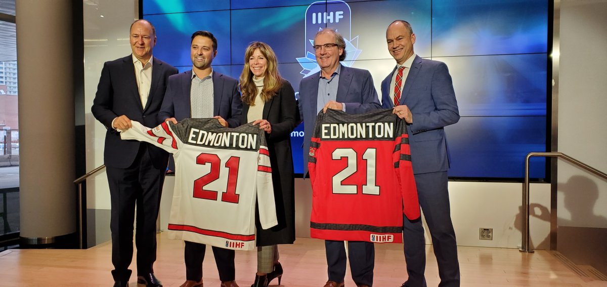 Oilers alternate governor Kevin Lowe, 2021 WJHC executive director Riley Wiwchar, 2021 WJHC co-chairs Grace & Terry O'Flynn, and Hockey Canada's Dean McIntosh announce the priority draw for the 2021 WJHC in Edmonton and Red Deer. 