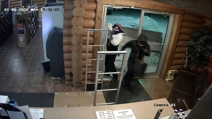 Cash stolen in armed robbery by 2: Prince Albert RCMP