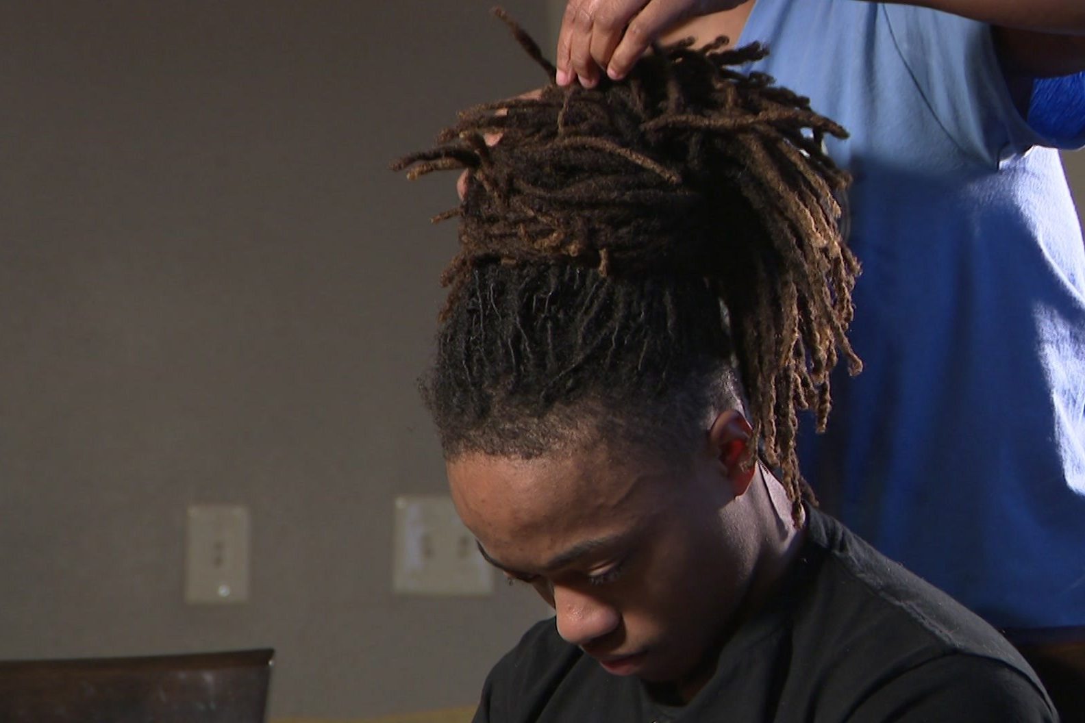 Suspended Texas Teen Told To Cut Dreadlocks Before High School Graduation National Globalnews Ca