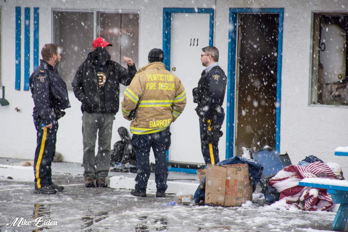 Penticton firefighters pull unconscious man from burning motel room - image