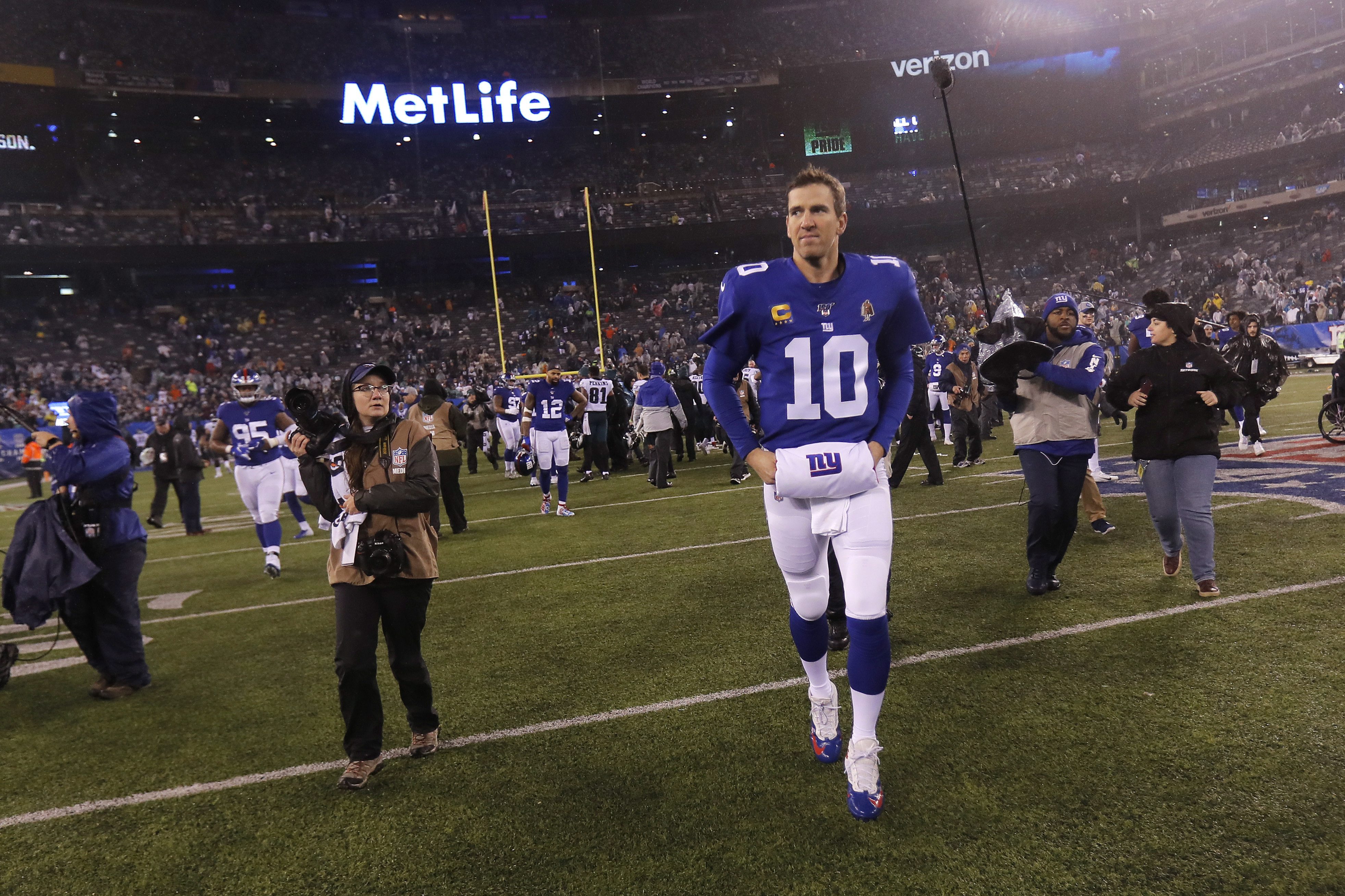 Giants QB Eli Manning retires after 16 seasons, two Super Bowl titles