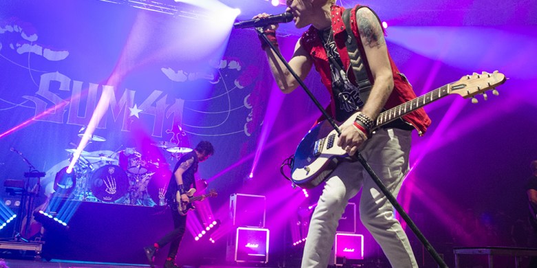 Canadian rock band Sum 41 announces they're breaking up