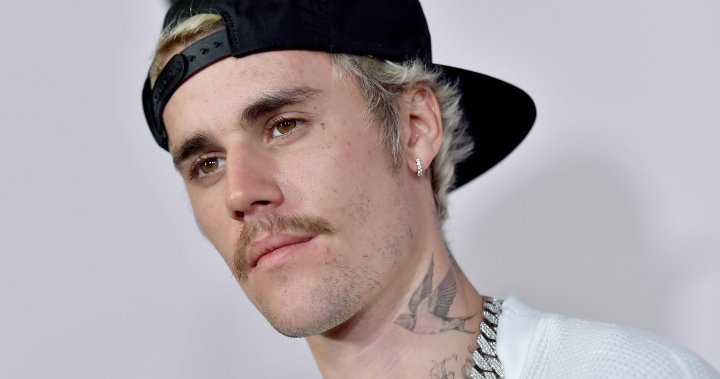 Justin Bieber postpones North American tour after Ramsay Hunt diagnosis – National | Globalnews.ca