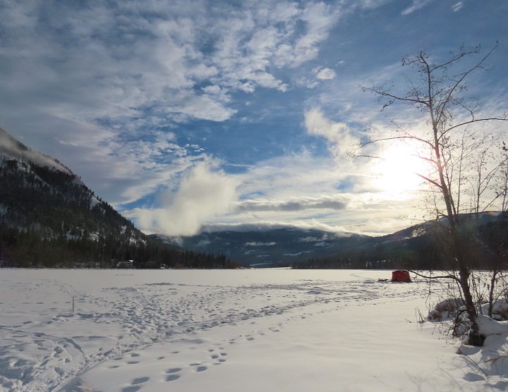 Manitoba opens up free ice fishing this weekend – Winnipeg | 24CA News