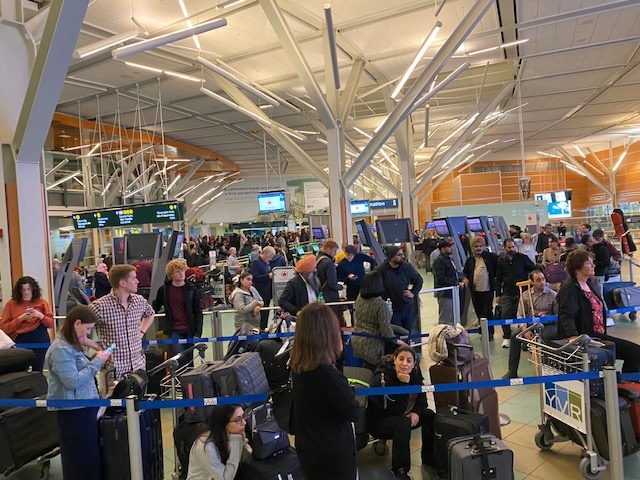 avis airport return