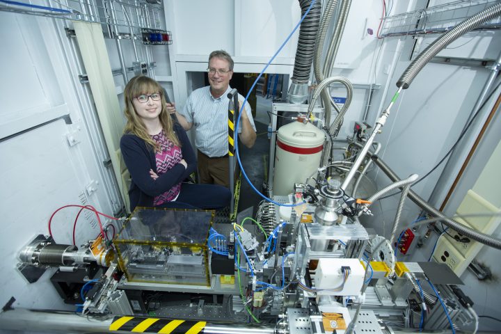 Kelly Summers and supervisor Graham George at the Canadian Light Source.