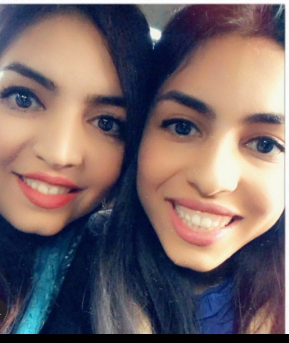 Right: Mandieh Ghavi and left: Masoumeh Ghavi.