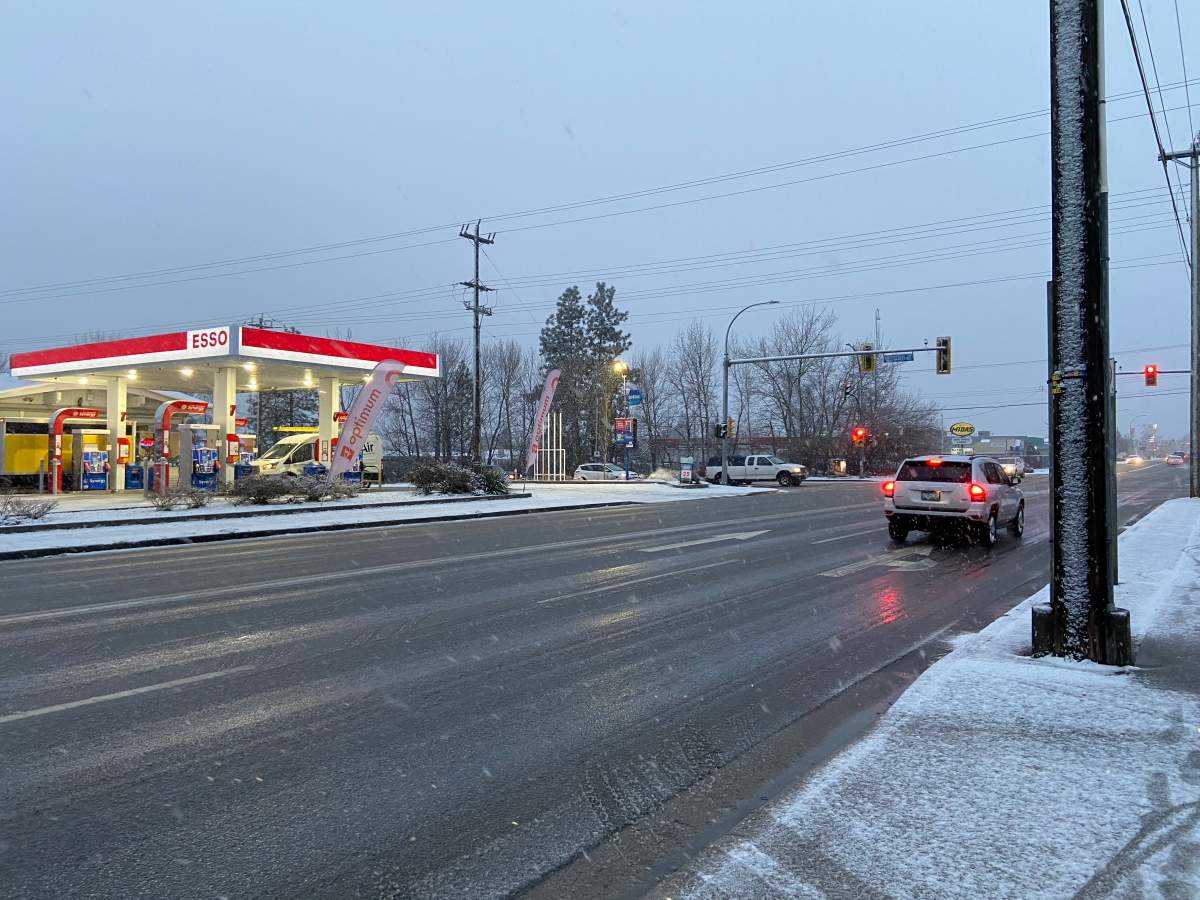 Snowfall in Penticton Monday morning