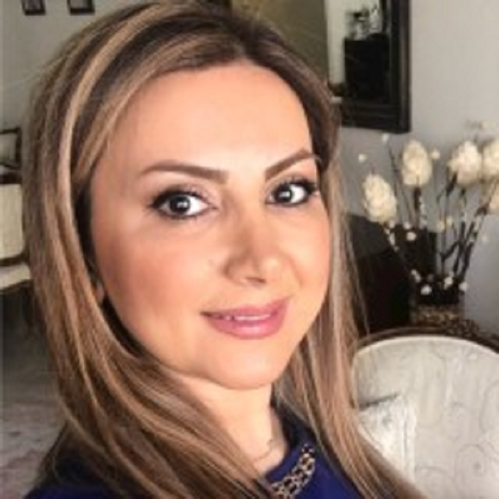 A photo of Sheyda Shadkhoo.