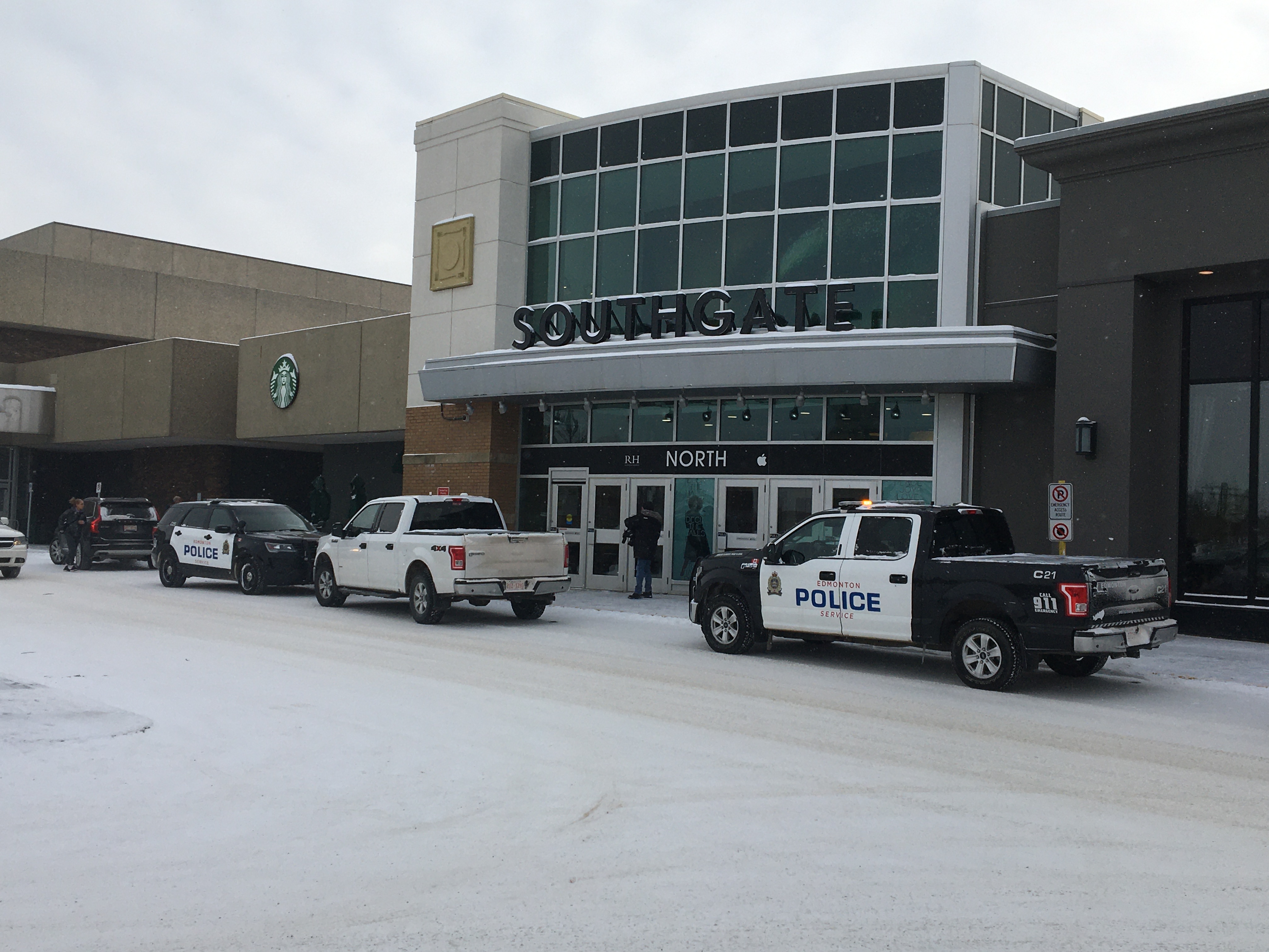 Edmonton Police Respond To Robbery At Southgate Centre Mall 1 Suspect In Custody Edmonton Globalnews Ca