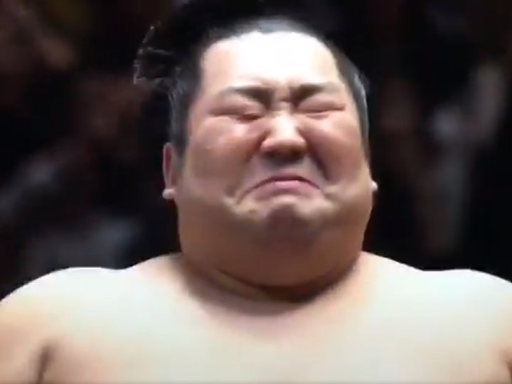 Lowranking underdog sumo wrestler bursts into tears after winning top