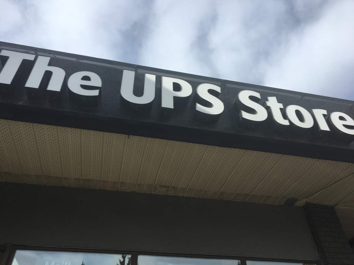 UPS store at Crowfoot is now closed