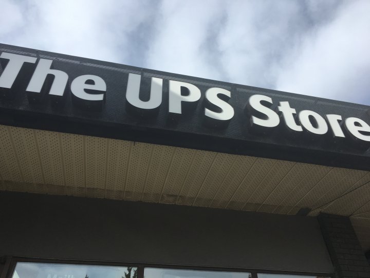 Calgary UPS store closure leaves employees and customers scrambling