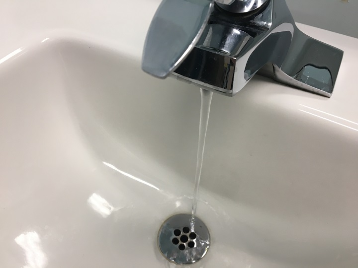 Residents of parts of Dollard-Des-Ormeaux and Pierrefonds-Roxboro no longer have to boil their water before consuming it.