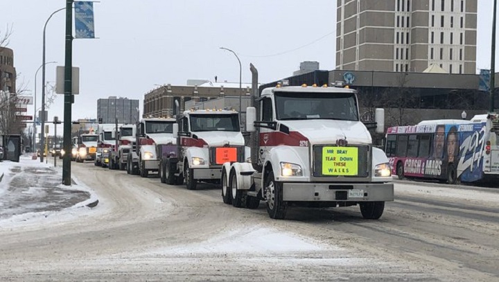 Truckers who haul fuel for Federated Co-operatives Limited and Co-op Refinery Complex protested against Unifor's blockade around the refinery downtown Regina on Thursday.