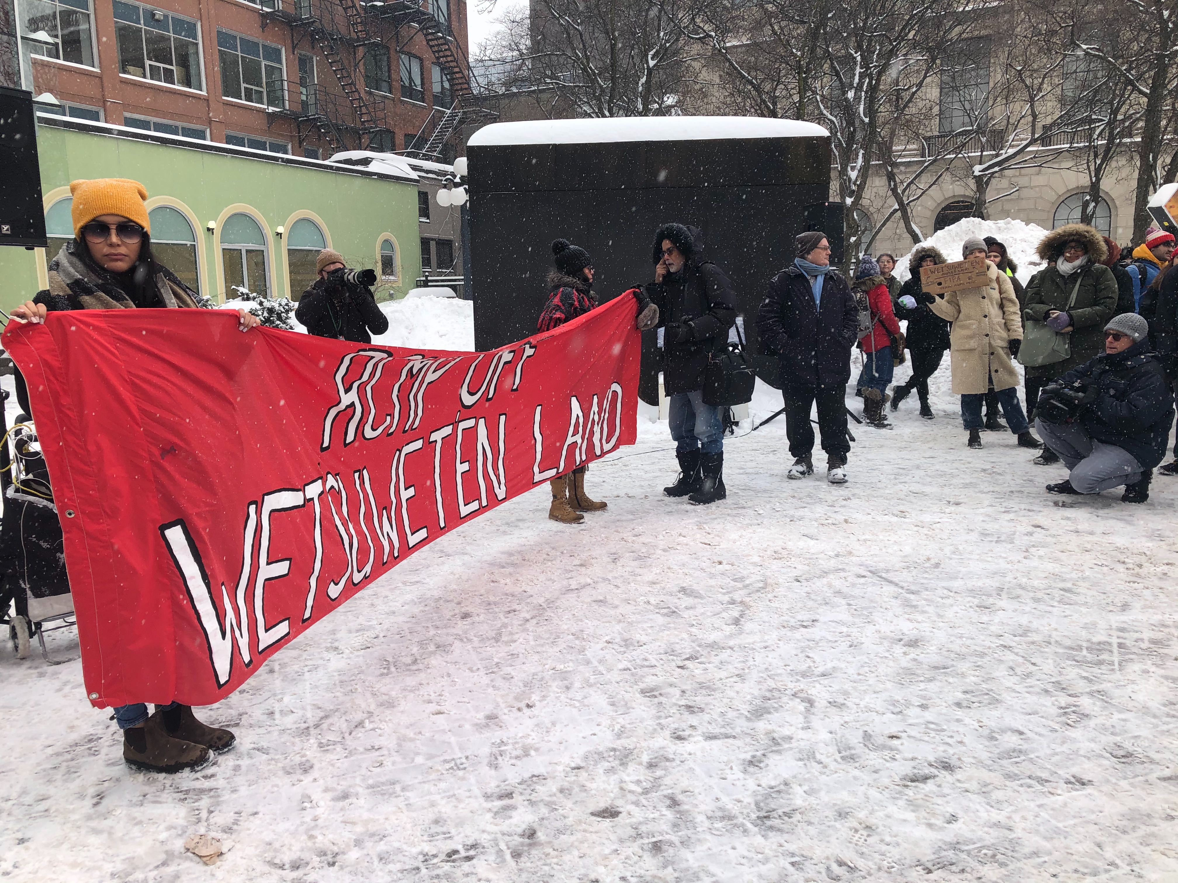 Protests Over B.C. Pipeline Halt Via Rail Trains In Ontario | Globalnews.ca