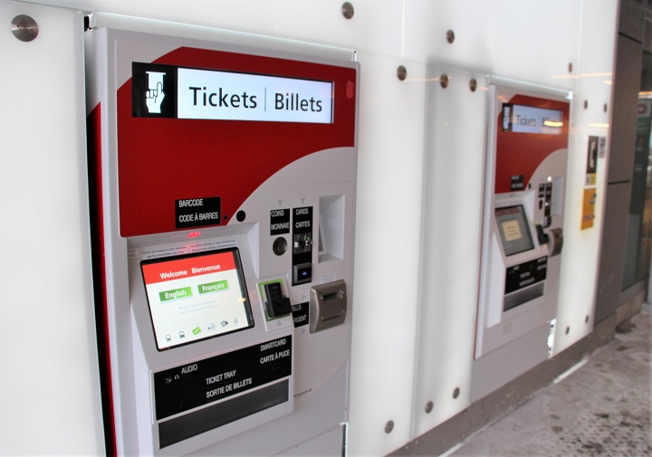 A Presto fare card and ticket machine at an OC Transpo Line 1 station.