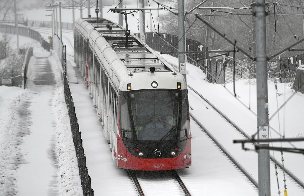 Safety experts with the Transportation Safety Board have not signalled any concerns with a plan to remedy the source of wheel cracks on Ottawa's light-rail transit system, according to the head of OC Transpo.