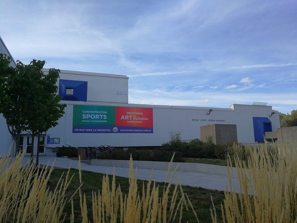 Parents complain about the lack of windows in Montreal's Louis-Joseph-Papineau high school.