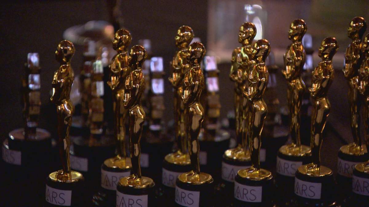 Lethbridge residents enjoy an Oscar viewing party at the local casino and raise funds for the Covenant Foundation. 