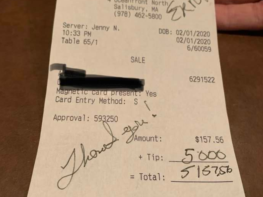 Waitress Jennifer Navaria received a US$5,000 tip while working her last table of the night on Feb. 1.