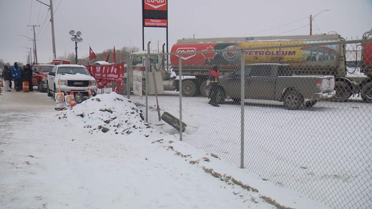 Unifor accepts recommendations from mediator in Co-op lock out, waiting on response from Federated Co-opertaives Limited (FCL) .