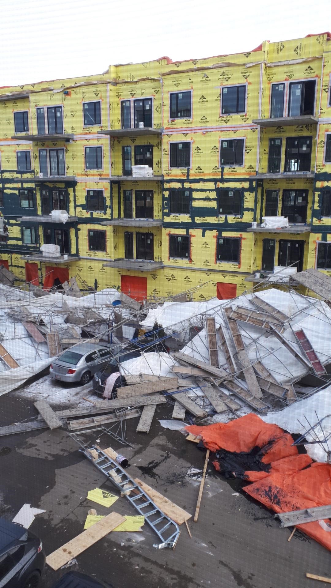 This is what the scaffolding collapse in Edmonton looked like the next day, March 27, 2020.