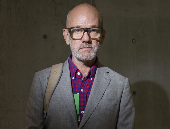 Michael Stipe sings ‘It’s the End of the World as We Know It’ in