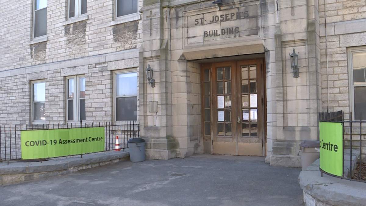 Kingston police are looking for a man who they say threatened staff at the city's first COVID-19 testing centre.