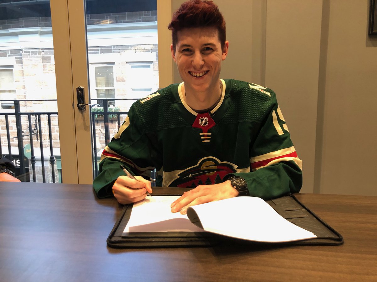 Peterborough Petes goalie Hunter Jones has signed an entry-level contract with the NHL's Minnesota Wild.