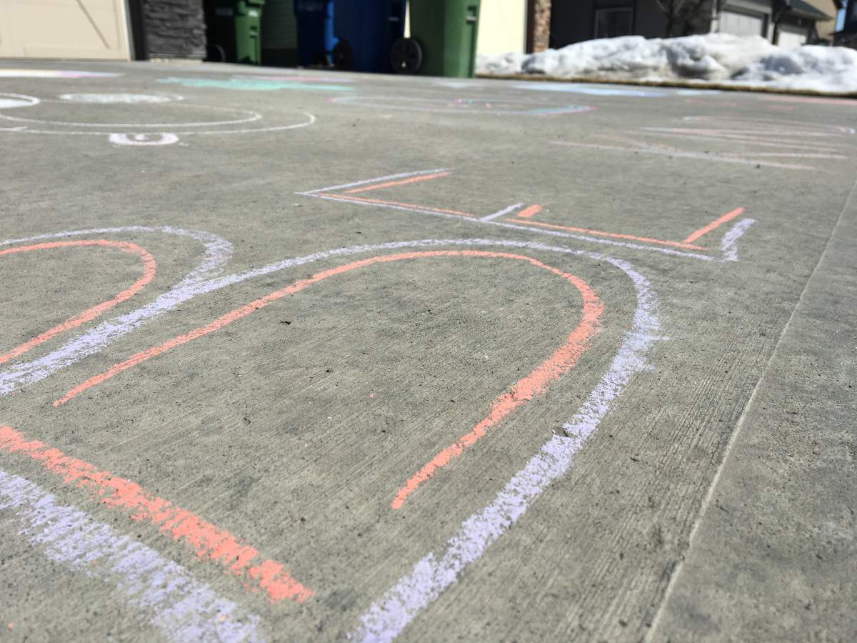 Messages on Dupuis’s driveway.