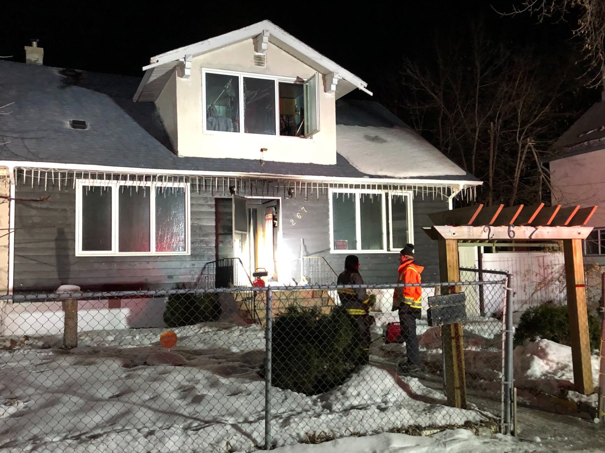 Eight people hospitalized in Winnipeg after house fire on Manitoba Avenue - image