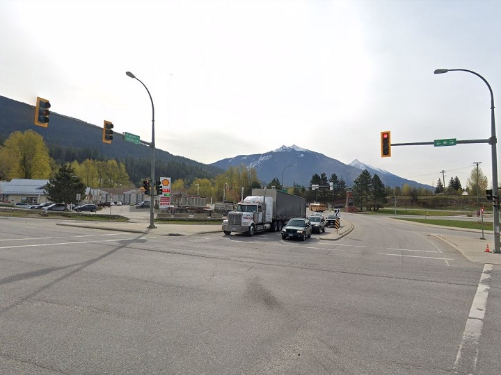 In a social media post, the Selkirk Medical Group said “we are also choosing at this time to confirm that Revelstoke has our first positive COVID-19 case in [the] community.”.