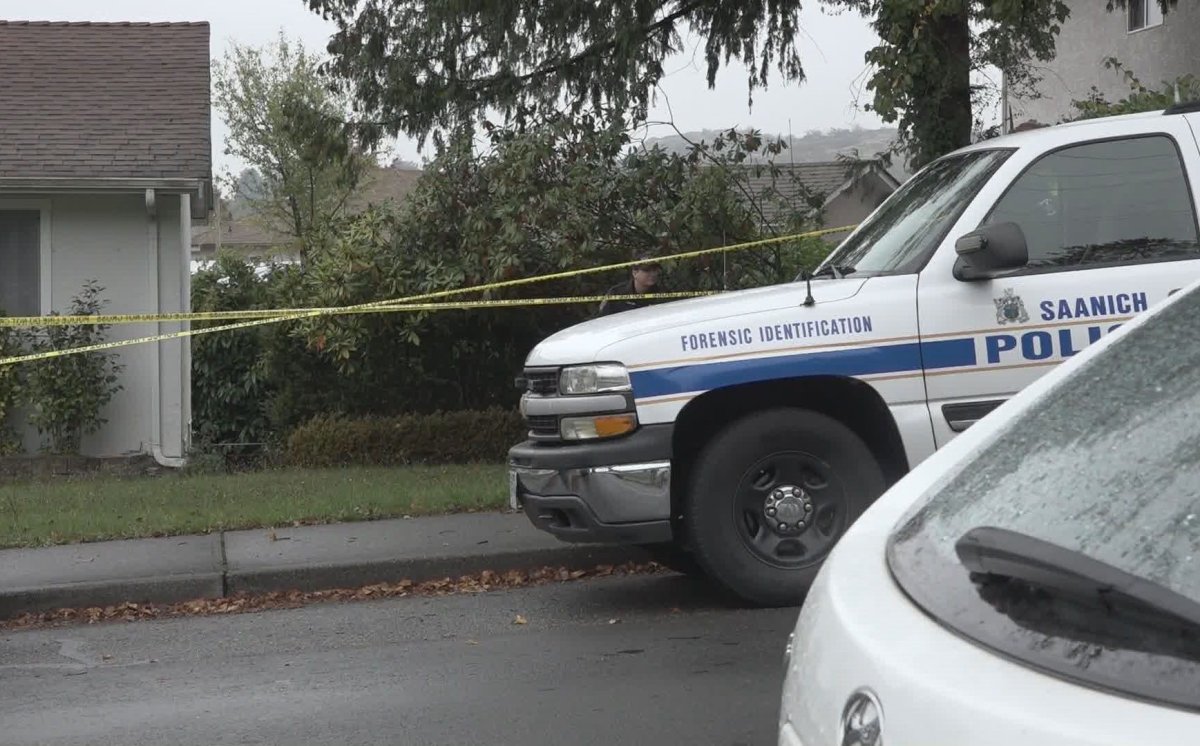 Police at the scene of an assault in Saanich, B.C., on Sept. 30 2018. The victim later died of his injuries, prompting a murder investigation.