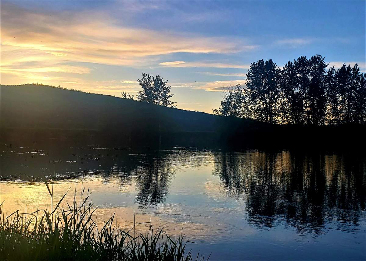 A map showing flooding advisories in yellow and warnings in orange for B.C.’s Interior.