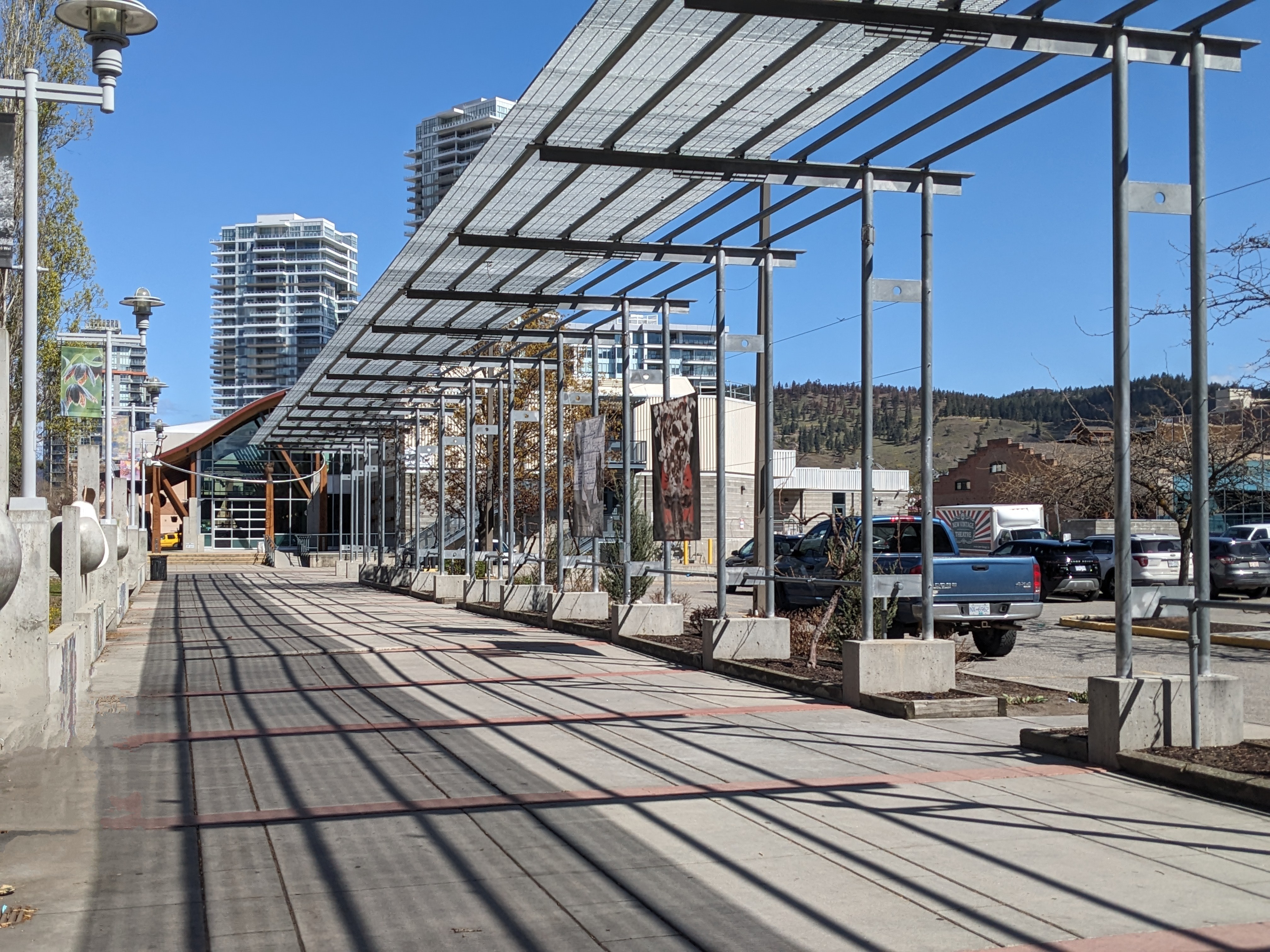 Политиките на центъра за сценични изкуства в Келоуна Британска Колумбия