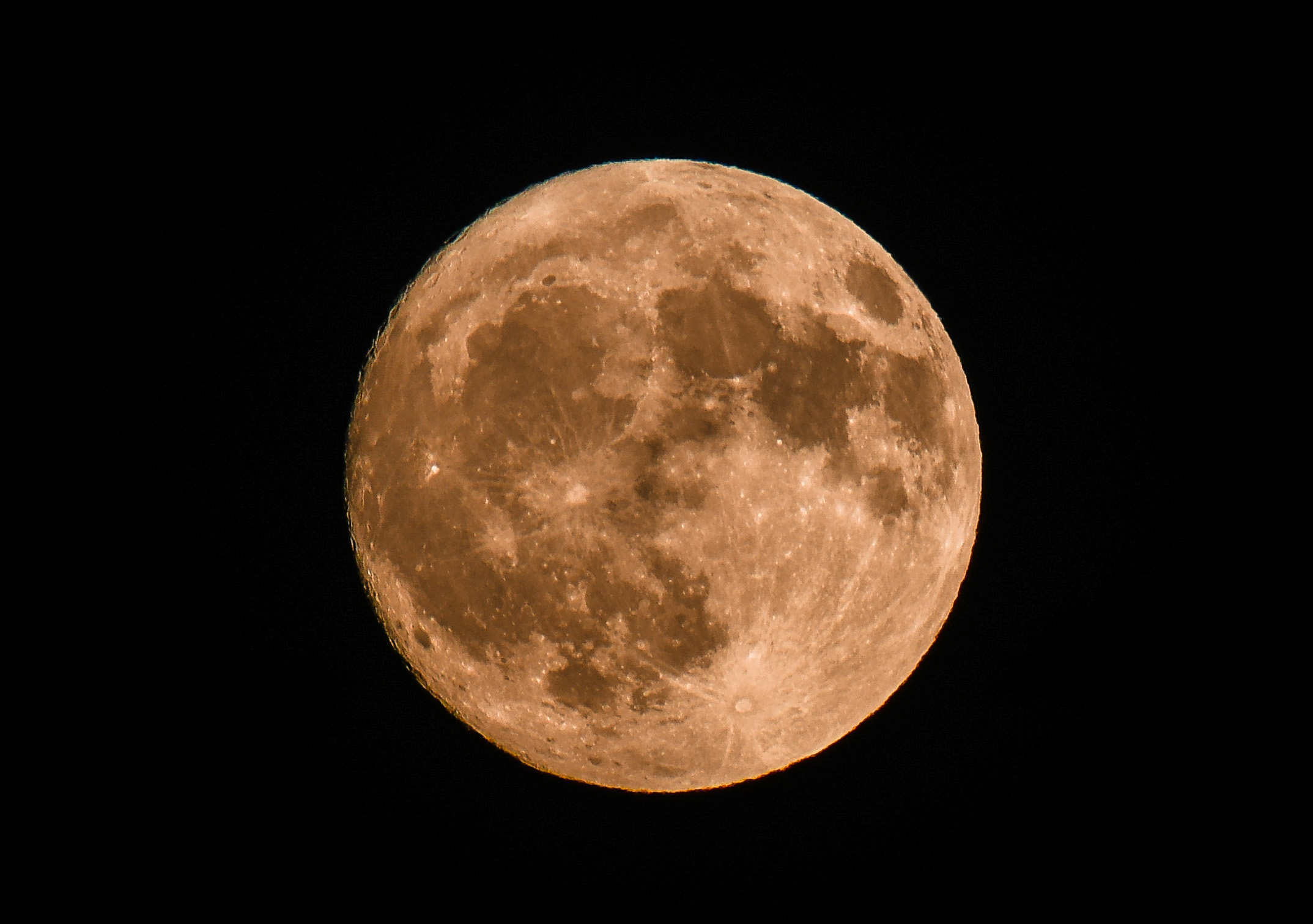 Торонтони пригответе се да погледнете нагоре Пълнолунието през юни наречен