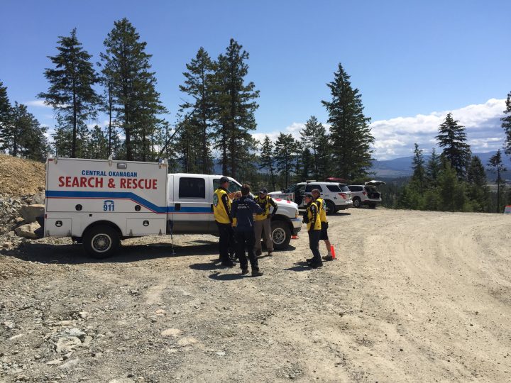 The Central Okanagan Search and Rescue says the couple did the right thing in staying put.