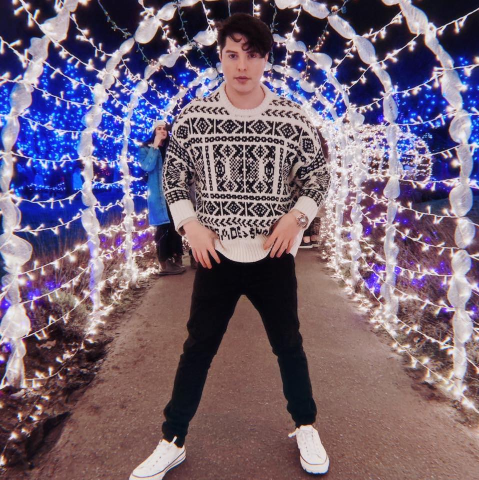 Vancouver actor Emilo Merritt says he started feeling ill on March 13, but assumed it was his allergies.