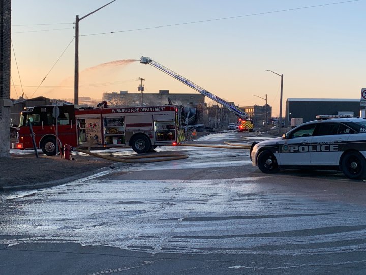 Winnipeg Fire Paramedic Service Battles Warehouse Fire In North End Winnipeg Globalnews Ca