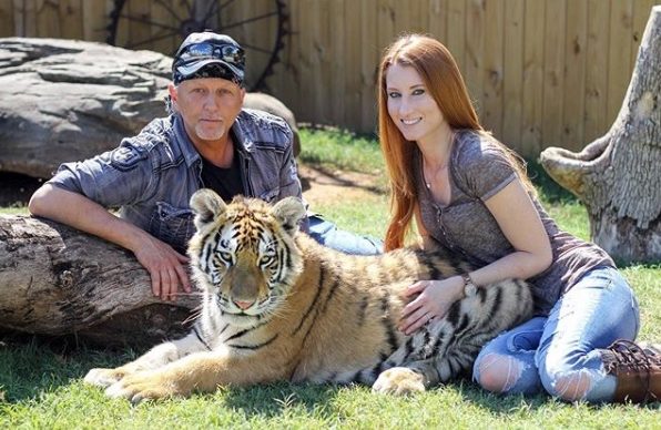 From left, Jeff and Lauren Lowe.